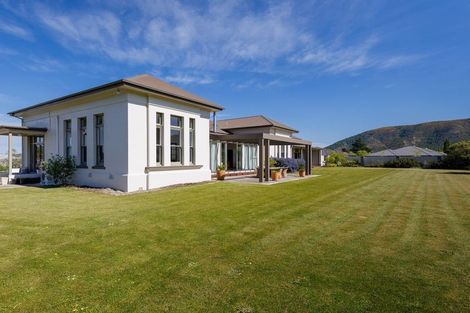 Photo of property in 2 Hunter Crescent, Waimate, 7924