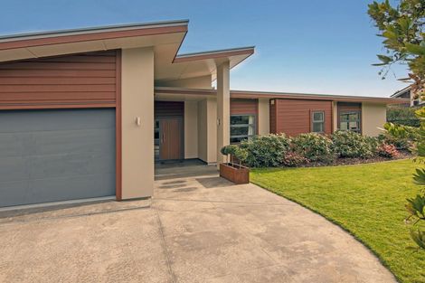 Photo of property in 4 Tussock Place, Stoke, Nelson, 7011