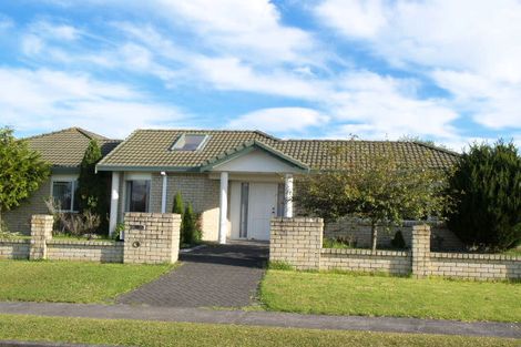 Photo of property in 2 Amadeus Place, Northpark, Auckland, 2013