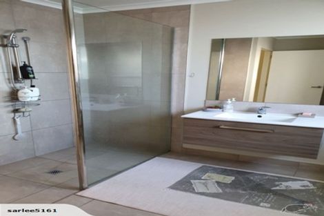 Photo of property in 22 Butterworth Crescent, Papamoa Beach, Papamoa, 3118