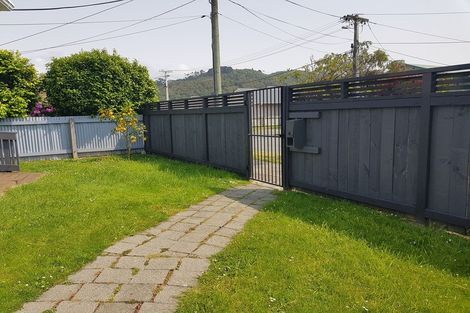 Photo of property in 20 Holyoake Crescent, Avalon, Lower Hutt, 5011