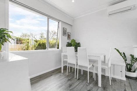 Photo of property in 2 Glenmore Road, Sunnyhills, Auckland, 2010