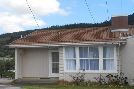 Photo of property in 8 Turkington Street, Tawa, Wellington, 5028