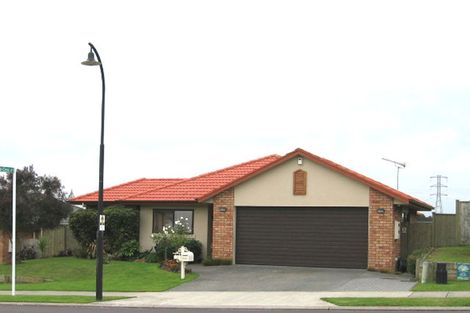 Photo of property in 36 Rush Creek Drive, Westgate, Auckland, 0614