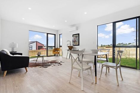 Photo of property in 32 Puhikawa Street, Massey, Auckland, 0614
