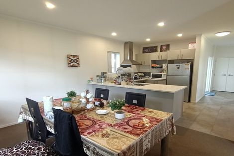 Photo of property in 71 Grove Road, Papakura, 2110