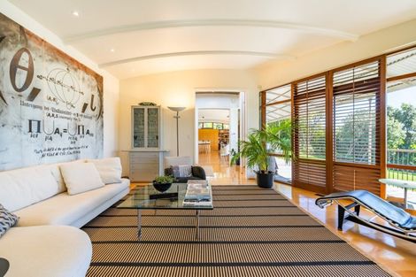 Photo of property in 360 Paremata Road, Whitby, Porirua, 5381