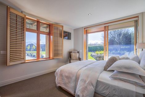 Photo of property in 8 Waimana Place, Wanaka, 9305