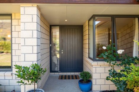 Photo of property in 14 Morning Star Terrace, Arthurs Point, Queenstown, 9371