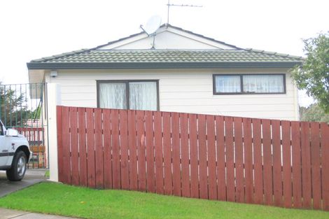 Photo of property in 12 Faram Place, Massey, Auckland, 0614