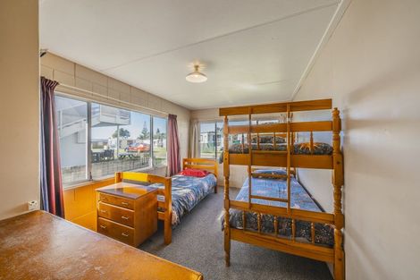 Photo of property in 121 Eighth Avenue, Urenui, 4377