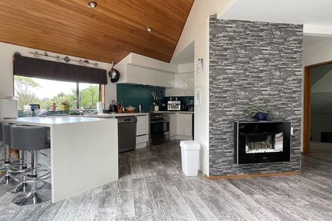 Photo of property in 2 Gilberd Place, Torbay, Auckland, 0630