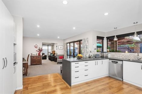 Photo of property in 6 Briarmont Street, Avondale, Christchurch, 8061