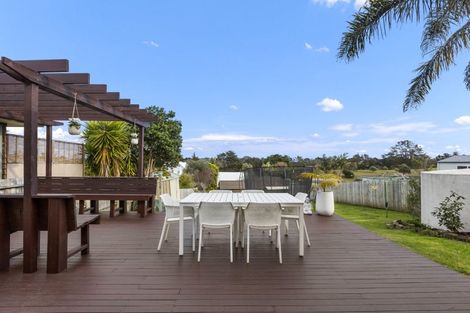 Photo of property in 41 Shakespear Road, Army Bay, Whangaparaoa, 0930