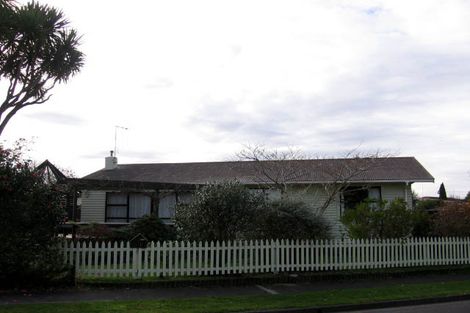 Photo of property in 1 Perth Place, Awapuni, Palmerston North, 4412