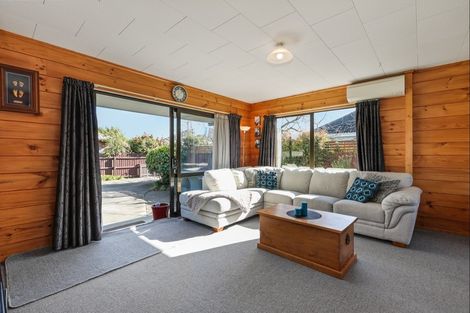 Photo of property in 12a Dinton Street, Russley, Christchurch, 8042