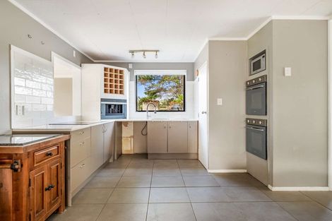 Photo of property in 318 Inland Road, Helensville, 0875