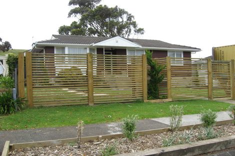 Photo of property in 10 Dalry Place, Mangere Bridge, Auckland, 2022