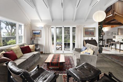 Photo of property in 157 Marine Parade, Eastbourne, Lower Hutt, 5013