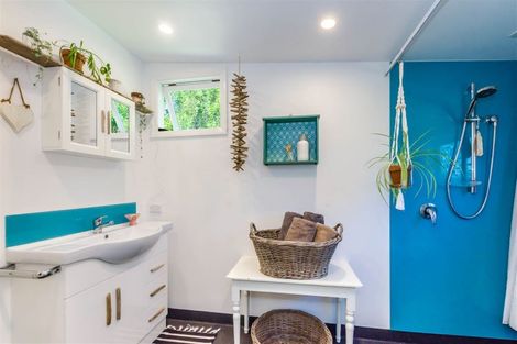 Photo of property in 42 Field Way, Waikanae Beach, Waikanae, 5036