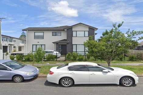 Photo of property in 2 Hanga Place, Papatoetoe, 2024