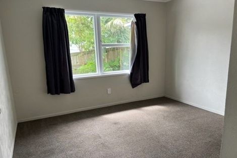 Photo of property in 23 Vina Place, Massey, Auckland, 0614