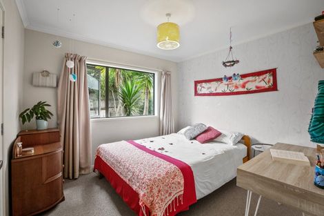 Photo of property in 5a Tui Grove, Oakura, 4314