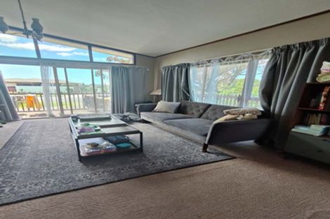 Photo of property in 34 Sartors Avenue, Northcross, Auckland, 0630