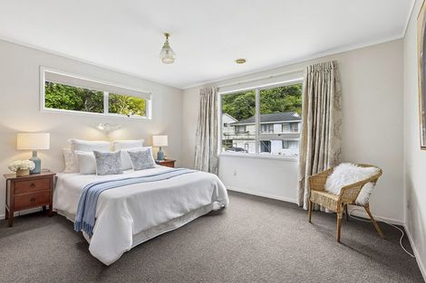 Photo of property in 15 Fyvie Avenue, Tawa, Wellington, 5028