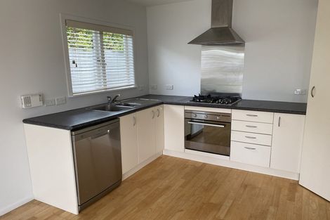 Photo of property in 18 Beresford Street, Bayswater, Auckland, 0622