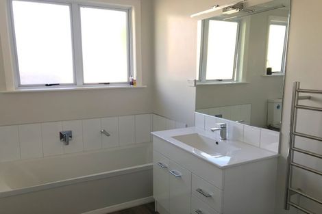 Photo of property in 38 Gloucester Street, Takaro, Palmerston North, 4412