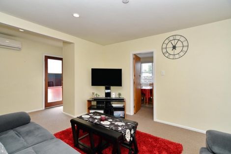 Photo of property in 1/49 Winters Road, Redwood, Christchurch, 8051