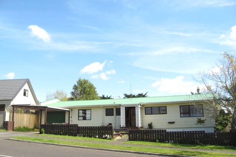 Photo of property in 69 Heta Road, Highlands Park, New Plymouth, 4312