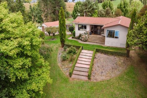Photo of property in 47 Knight Road, Dannevirke, 4976
