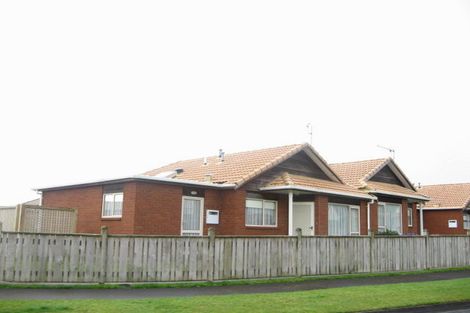 Photo of property in 12 Park Lane, Waitara, 4320