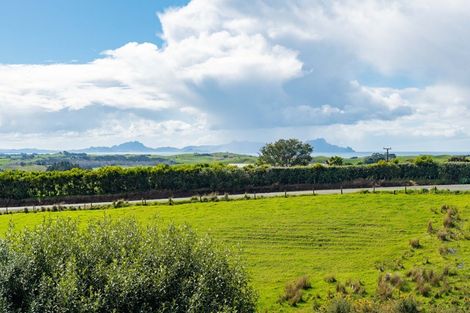 Photo of property in 122 Massey Road, Waipu, 0582