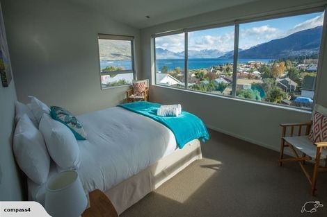 Photo of property in 17 Poplar Drive, Kelvin Heights, Queenstown, 9300