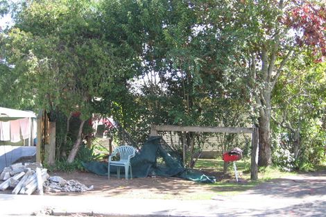 Photo of property in 7 Holman Road, Te Atatu Peninsula, Auckland, 0610