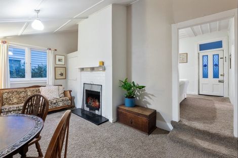 Photo of property in 2/2 Evan Street, Belmont, Auckland, 0622