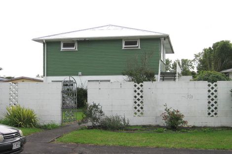 Photo of property in 10 Marlene Avenue, Te Atatu South, Auckland, 0610