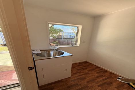 Photo of property in 158 Aviemore Drive, Highland Park, Auckland, 2010