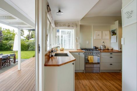 Photo of property in 26 Bowling Road, Greenmeadows, Napier, 4112