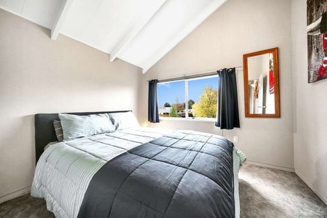 Photo of property in 10 Pompolona Street, Te Anau, 9600