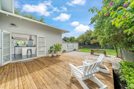 Photo of property in 1 Heath Grove, Waiwhetu, Lower Hutt, 5010