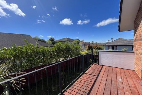 Photo of property in 6 Springvale Drive, Fairview Heights, Auckland, 0632