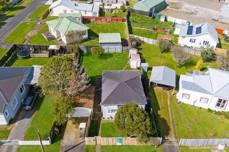 Photo of property in 4 Preston Street, Eltham, 4322