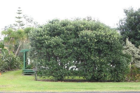 Photo of property in 139 Ocean Beach Road, Tairua, 3508