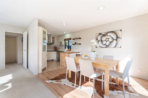 Photo of property in 2/3 Domain Road, Glenfield, Auckland, 0629