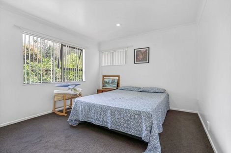 Photo of property in 8 Chardonnay Rise, Henderson, Auckland, 0612