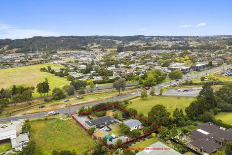 Photo of property in 395 Main Road, Huapai, Kumeu, 0810